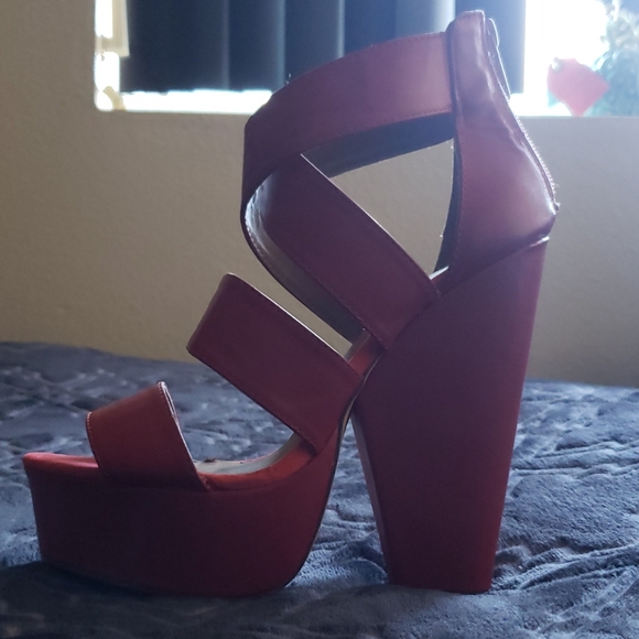 Micheal Antonio chunky strappy heels - Picture 5 of 14